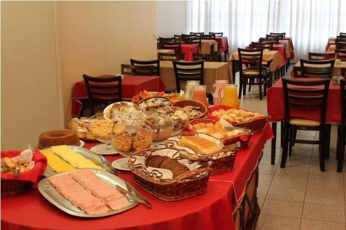 קוריטיבה Euro Hotel מראה חיצוני תמונה